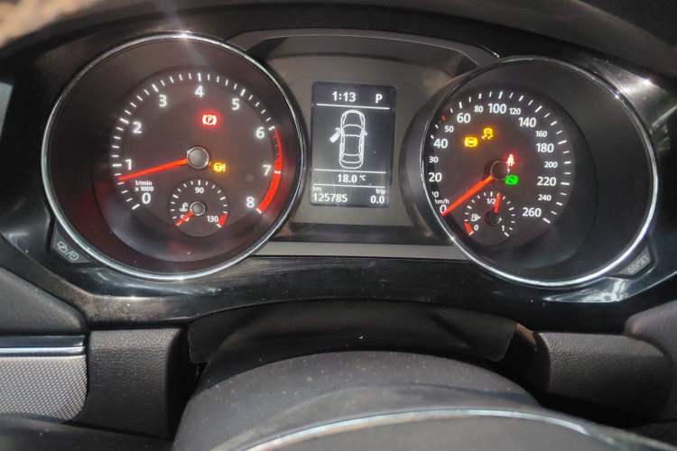 Used Volkswagen Sagitar 2018 180TSI DSG Prestige Edition Instrument Cluster