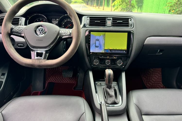 Used Volkswagen Sagitar 2018 280TSI DSG Ignite Edition Interior 1