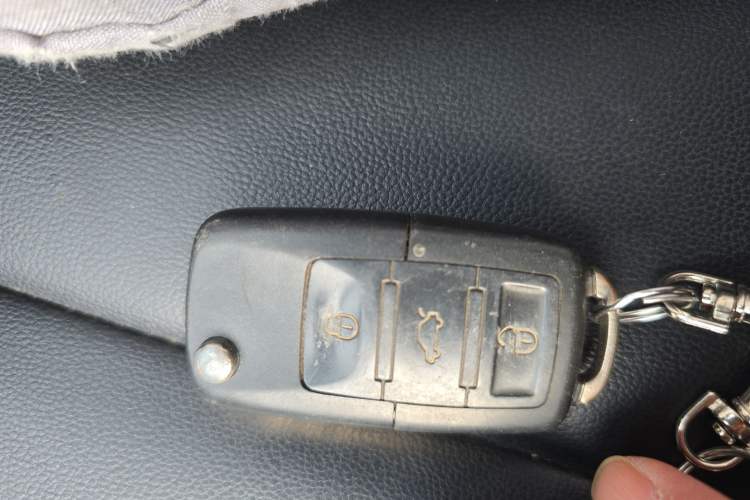 Used Volkswagen Sagitar 2018 1.6L Automatic Fashion Model Interior 1