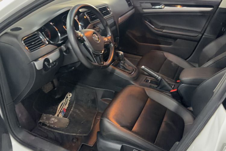Used Volkswagen Sagitar 2018 280TSI DSG Ignite Edition Interior 1