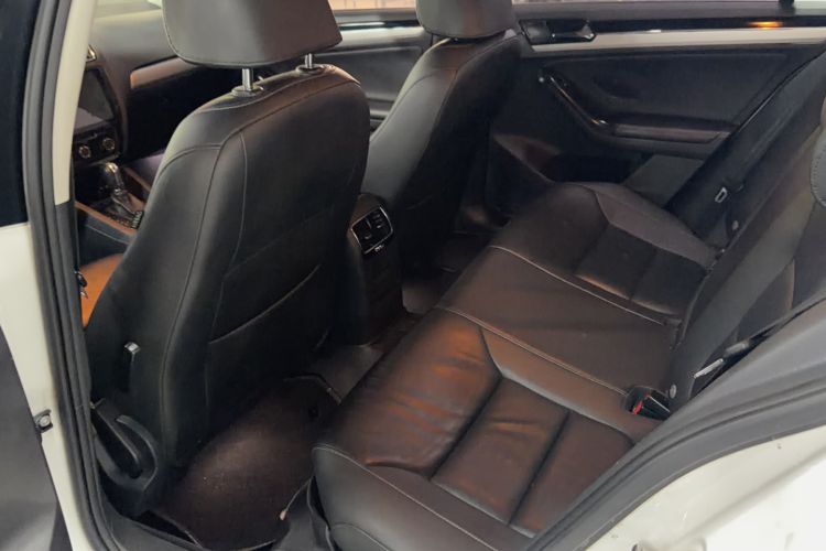 Used Volkswagen Sagitar 2018 280TSI DSG Ignite Edition Interior 2