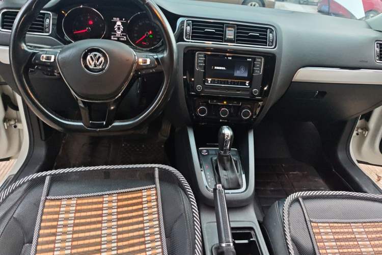Used Volkswagen Sagitar 2018 280TSI DSG Ignite Edition Interior 2