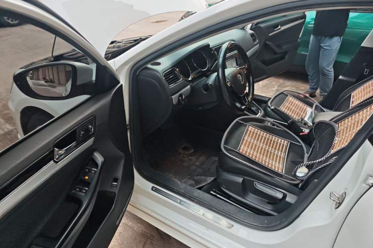 Used Volkswagen Sagitar 2018 280TSI DSG Ignite Edition Interior 3