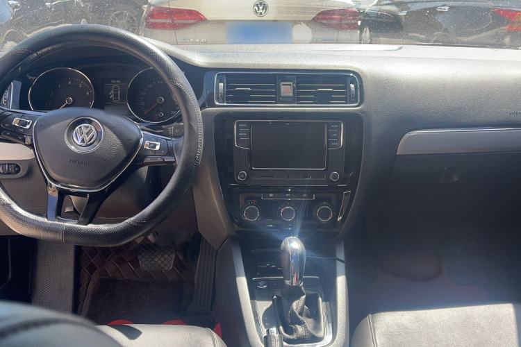 Used Volkswagen Sagitar 2018 280TSI DSG Comfort Model Interior 3