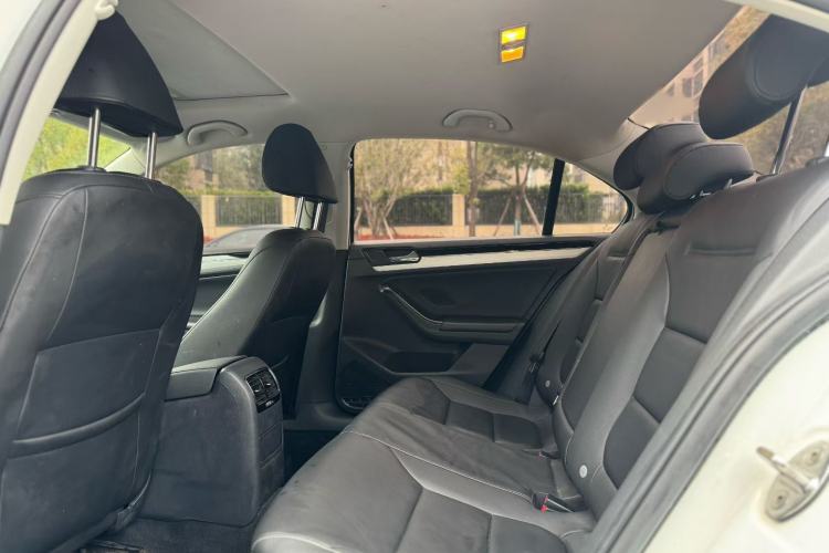 Used Volkswagen Sagitar 2018 280TSI DSG Ignite Edition Interior 4