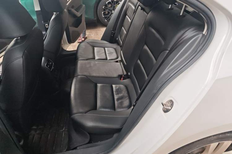 Used Volkswagen Sagitar 2018 280TSI DSG Ignite Edition Interior 4