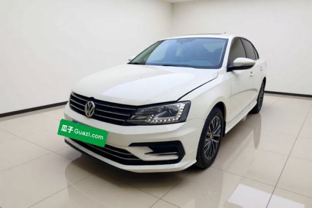Ojetý Volkswagen Sagitar 2018 280TSI DSG Ignite Edition
