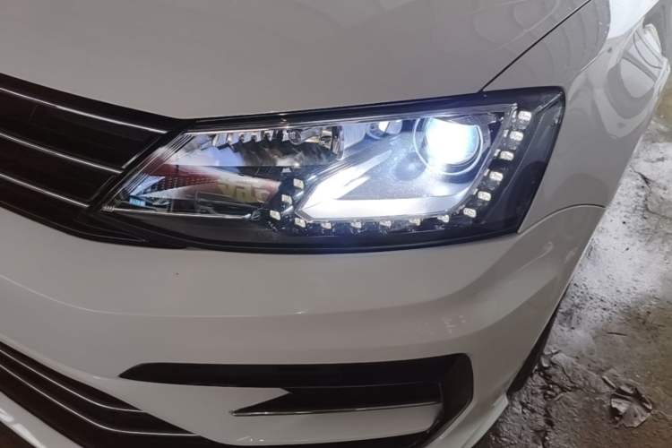 Used Volkswagen Sagitar 2018 280TSI DSG Ignite Edition Left Front Headlight