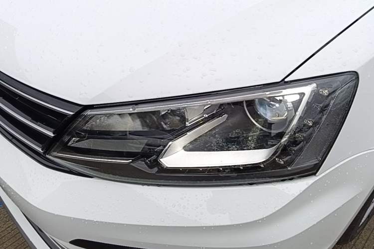 Used Volkswagen Sagitar 2018 280TSI DSG Ignite Edition Left Front Headlight