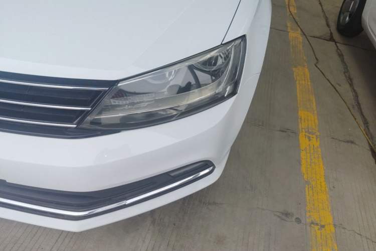 Used Volkswagen Sagitar 2018 1.6L Automatic Comfort Model Left Front Headlight