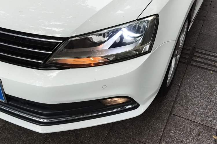 Used Volkswagen Sagitar 2018 280TSI DSG Comfort Model Left Front Headlight