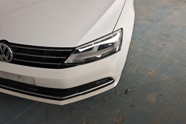 Used Volkswagen Sagitar 2018 1.6L Automatic Comfort Model Left Front Headlight