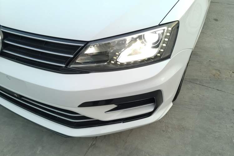 Used Volkswagen Sagitar 2018 280TSI DSG Ignite Edition Left Front Headlight