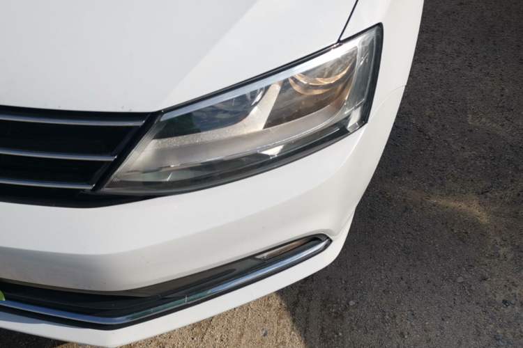 Used Volkswagen Sagitar 2018 1.6L Automatic Comfort Model Left Front Headlight