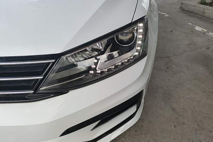 Used Volkswagen Sagitar 2018 280TSI DSG Ignite Edition Left Front Headlight