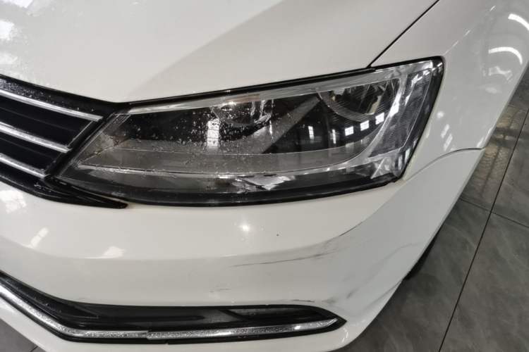 Used Volkswagen Sagitar 2018 1.6L Automatic Comfort Model Left Front Headlight