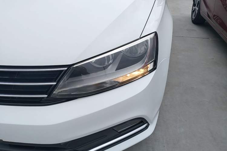 Used Volkswagen Sagitar 2018 280TSI DSG Comfort Model Left Front Headlight