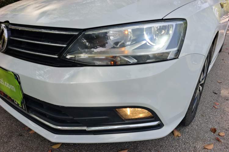 Used Volkswagen Sagitar 2018 1.6L Automatic Comfort Model Left Front Headlight
