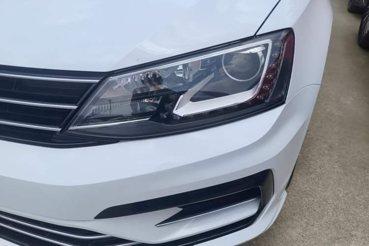 Used Volkswagen Sagitar 2018 280TSI DSG Ignite Edition Left Front Headlight