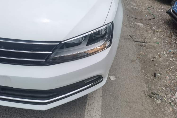 Used Volkswagen Sagitar 2018 1.6L Automatic Comfort Model Left Front Headlight
