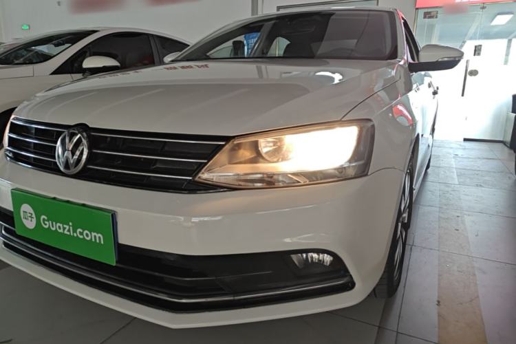 Used Volkswagen Sagitar 2018 1.6L Automatic Comfort Model Left Front Headlight