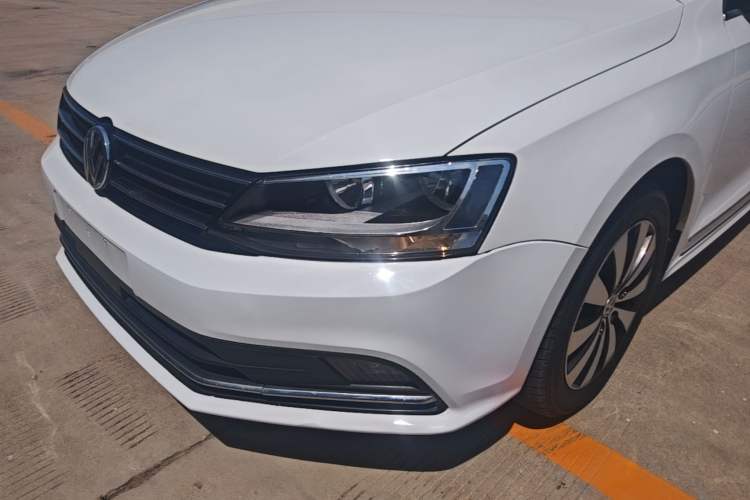 Used Volkswagen Sagitar 2018 1.6L Automatic Comfort Model Left Front Headlight