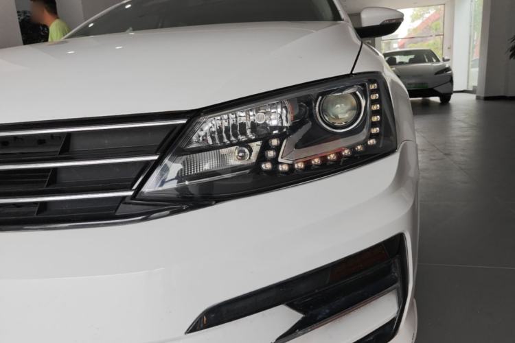 Used Volkswagen Sagitar 2018 280TSI DSG Ignite Edition Left Front Headlight