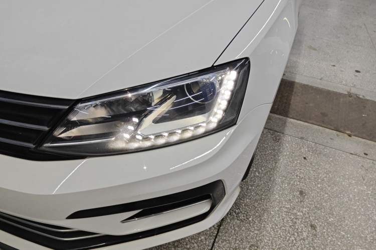 Used Volkswagen Sagitar 2018 280TSI DSG Ignite Edition Left Front Headlight