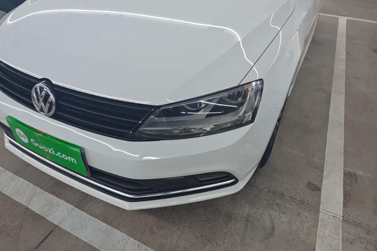 Used Volkswagen Sagitar 2018 1.6L Manual Comfort Model Left Front Headlight