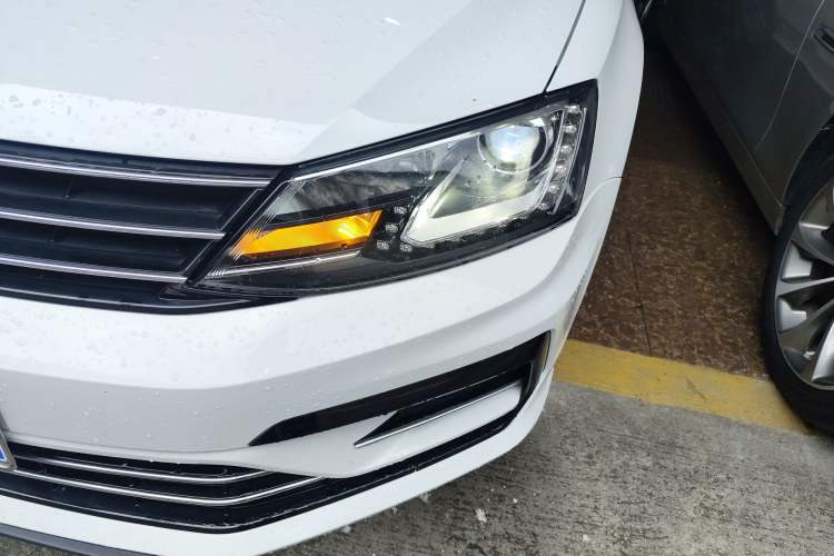 Used Volkswagen Sagitar 2018 280TSI DSG Ignite Edition Left Front Headlight
