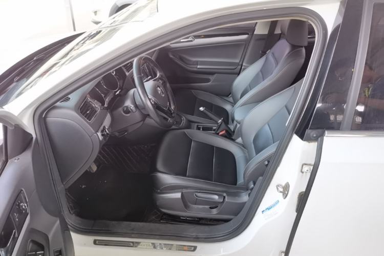 Used Volkswagen Sagitar 2018 1.6L Automatic Comfort Model Left Front Seat