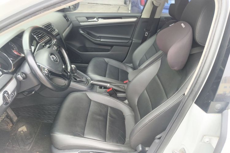 Used Volkswagen Sagitar 2018 1.6L Automatic Comfort Model Left Front Seat
