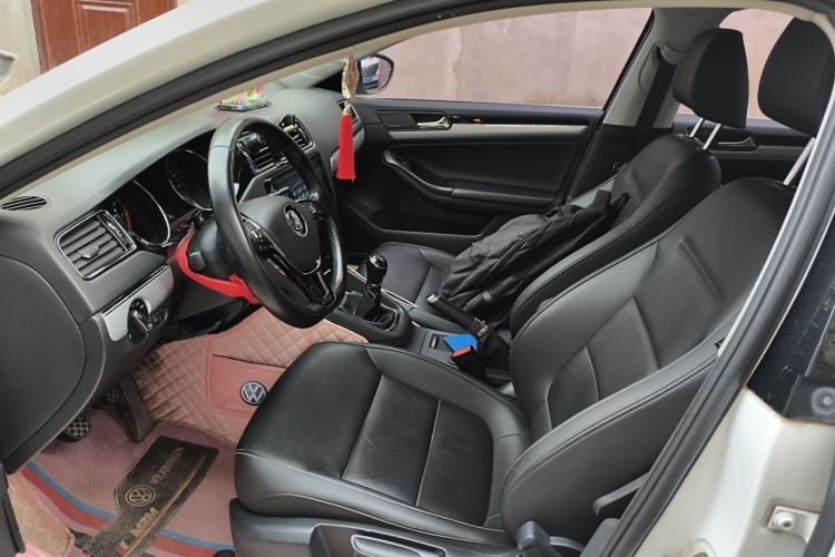 Used Volkswagen Sagitar 2018 1.6L Manual Comfort Model Left Front Seat