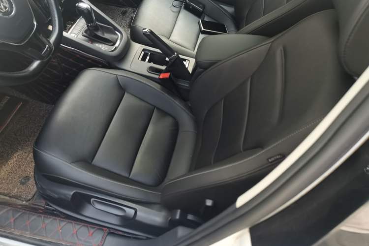 Used Volkswagen Sagitar 2018 1.6L Automatic Comfort Model Left Front Seat
