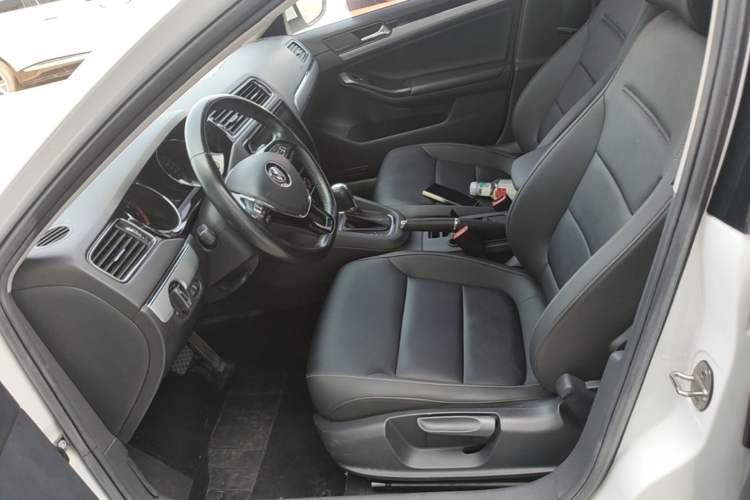 Used Volkswagen Sagitar 2018 1.6L Automatic Comfort Model Left Front Seat