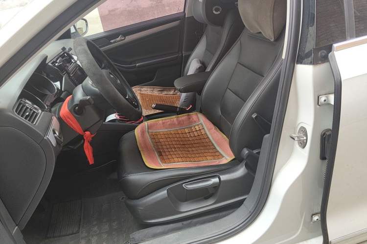 Used Volkswagen Sagitar 2018 280TSI DSG Ignite Edition Left Front Seat