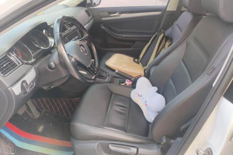 Used Volkswagen Sagitar 2018 1.6L Automatic Comfort Model Left Front Seat