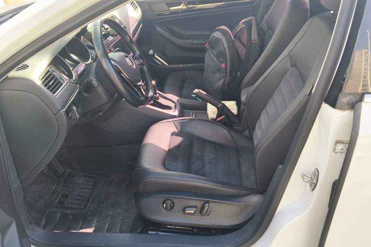 Used Volkswagen Sagitar 2018 280TSI DSG Luxury Model Left Front Seat