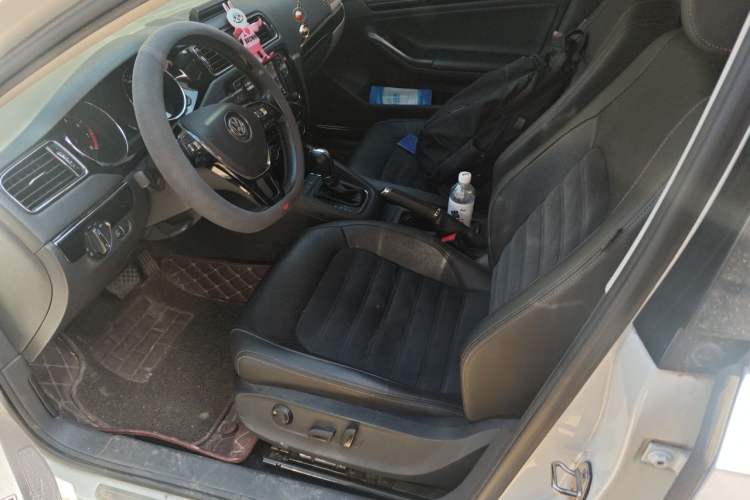 Used Volkswagen Sagitar 2018 280TSI DSG Luxury Model Left Front Seat