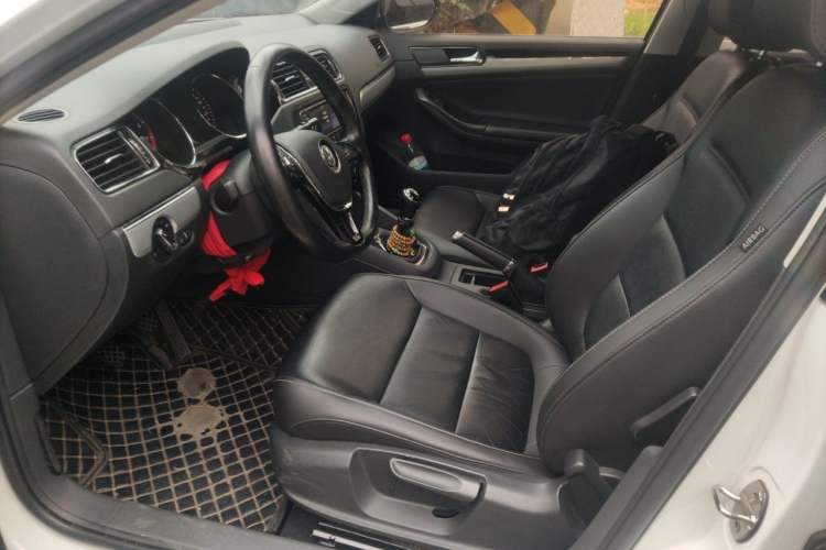 Used Volkswagen Sagitar 2018 1.6L Manual Comfort Model Left Front Seat