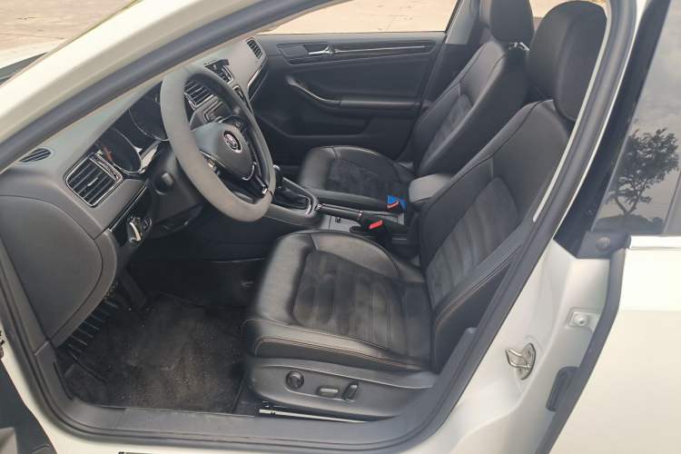 Used Volkswagen Sagitar 2018 280TSI DSG Luxury Model Left Front Seat