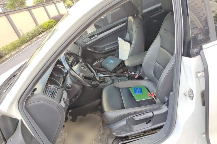 Used Volkswagen Sagitar 2018 1.6L Automatic Comfort Model Left Front Seat