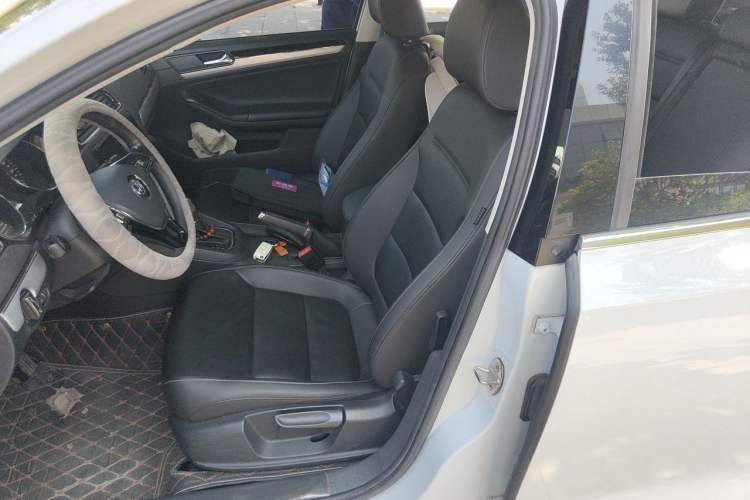 Used Volkswagen Sagitar 2018 1.6L Automatic Comfort Model Left Front Seat
