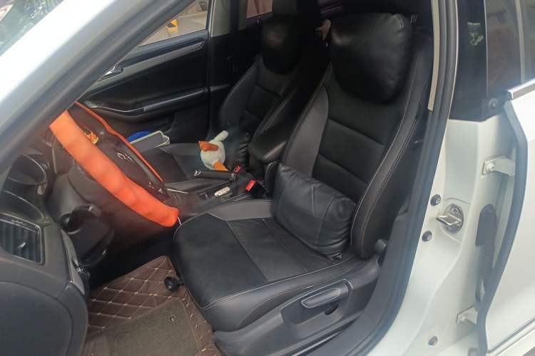 Used Volkswagen Sagitar 2018 280TSI DSG Ignite Edition Left Front Seat