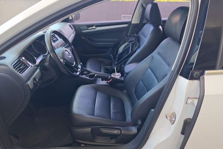Used Volkswagen Sagitar 2018 280TSI DSG Comfort Model Left Front Seat