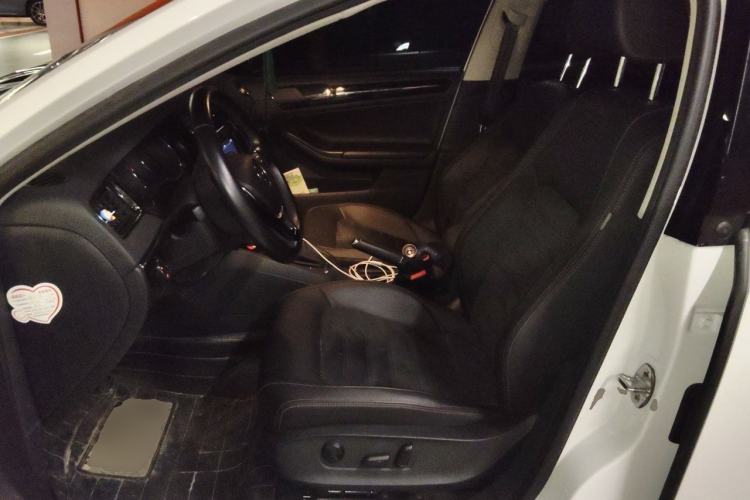 Used Volkswagen Sagitar 2018 280TSI DSG Luxury Model Left Front Seat