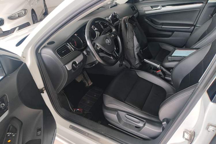 Used Volkswagen Sagitar 2018 280TSI DSG Comfort Model Left Front Seat