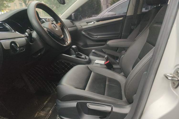 Used Volkswagen Sagitar 2018 280TSI DSG Ignite Edition Left Front Seat