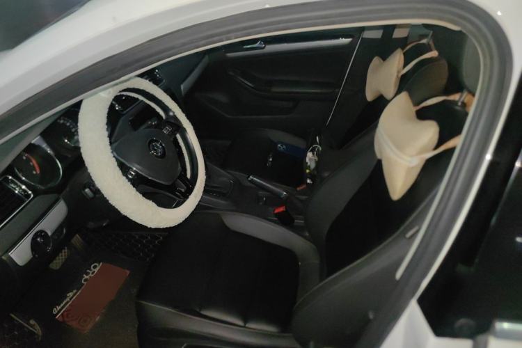 Used Volkswagen Sagitar 2018 1.6L Automatic Comfort Model Left Front Seat