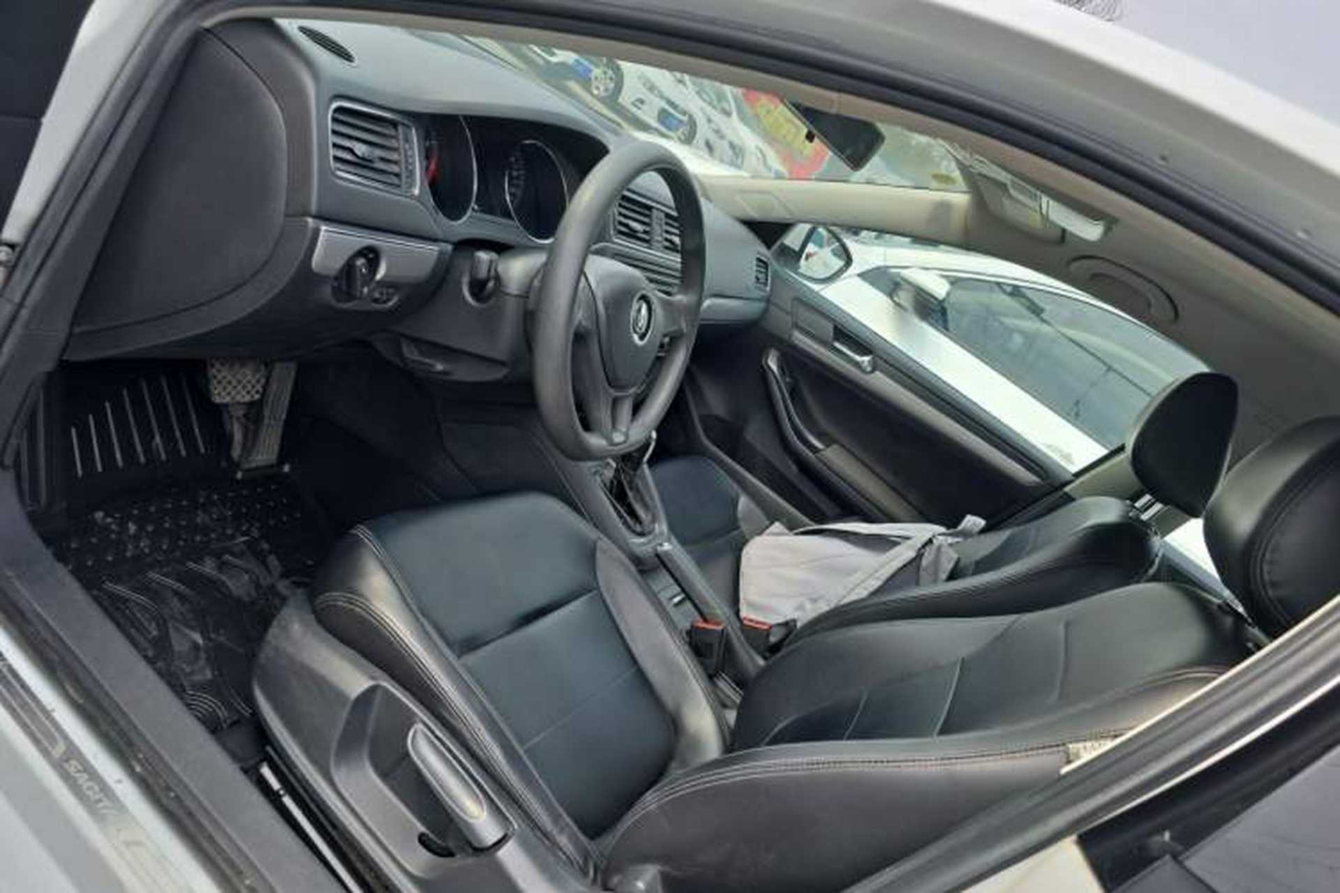 Used Volkswagen Sagitar 2018 1.6L Automatic Fashion Model Left Front Seat